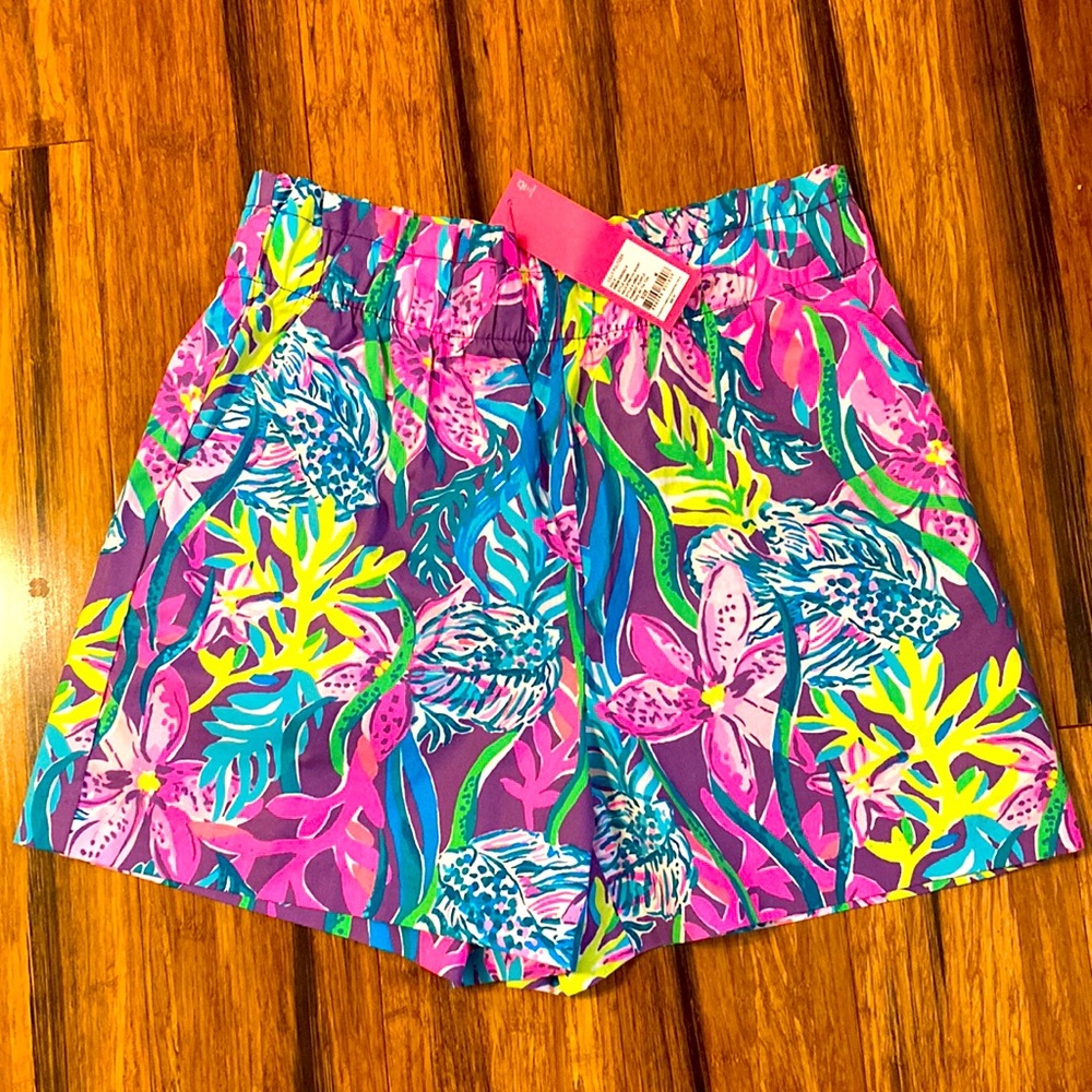 Lilly Pulitzer Dalci stretch short- Medium NWT